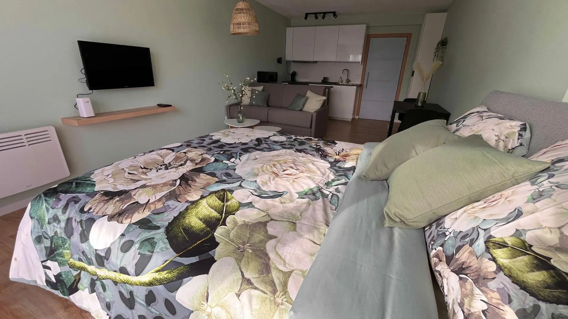 Studio Mani Ostende 0*,